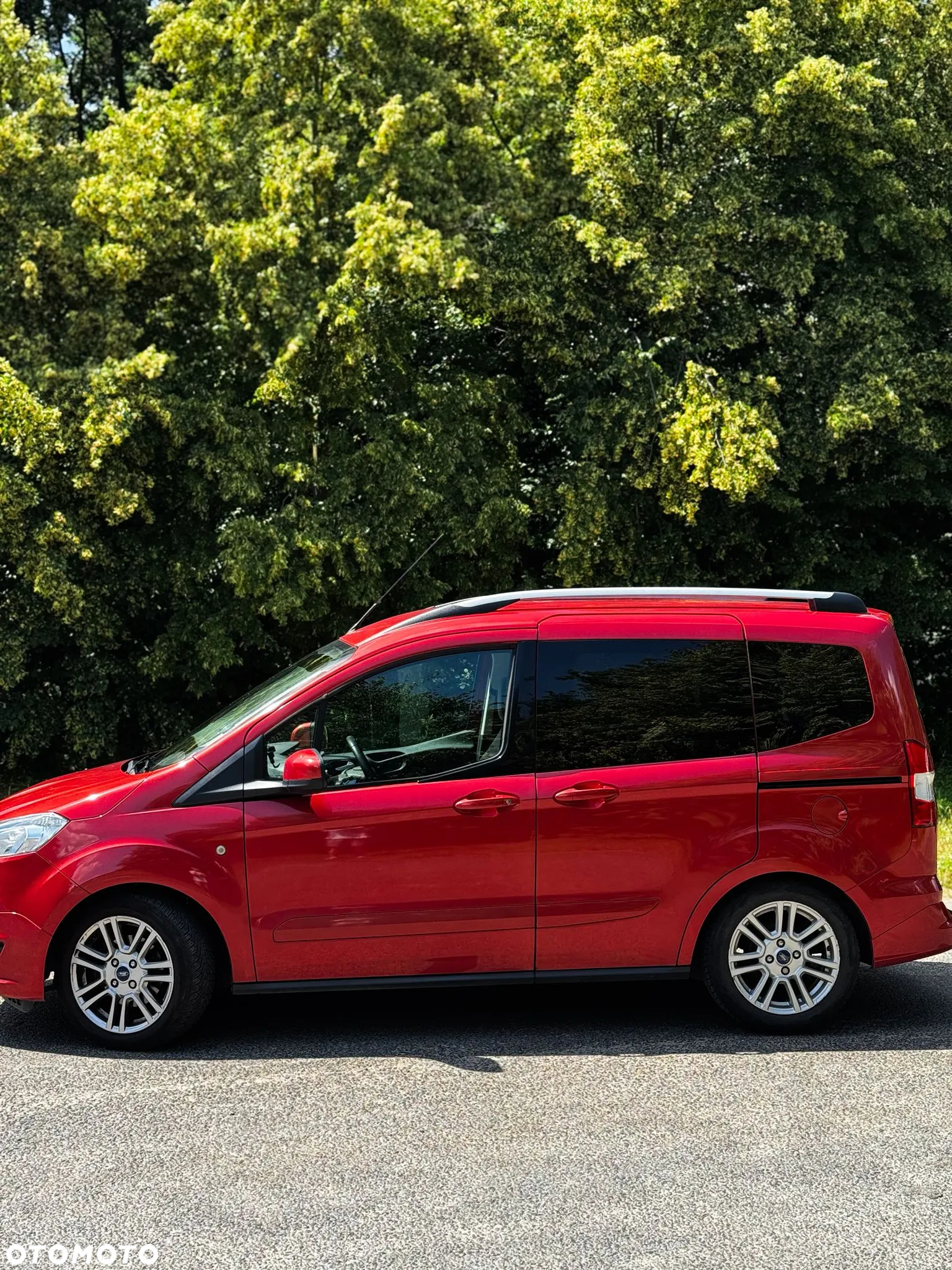 Ford Tourneo Courier 1.0 EcoBoost Titanium - 3
