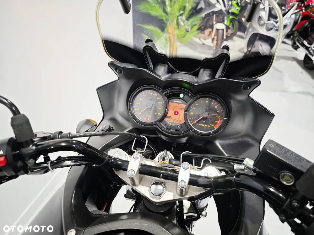 Suzuki V-STROM - 5
