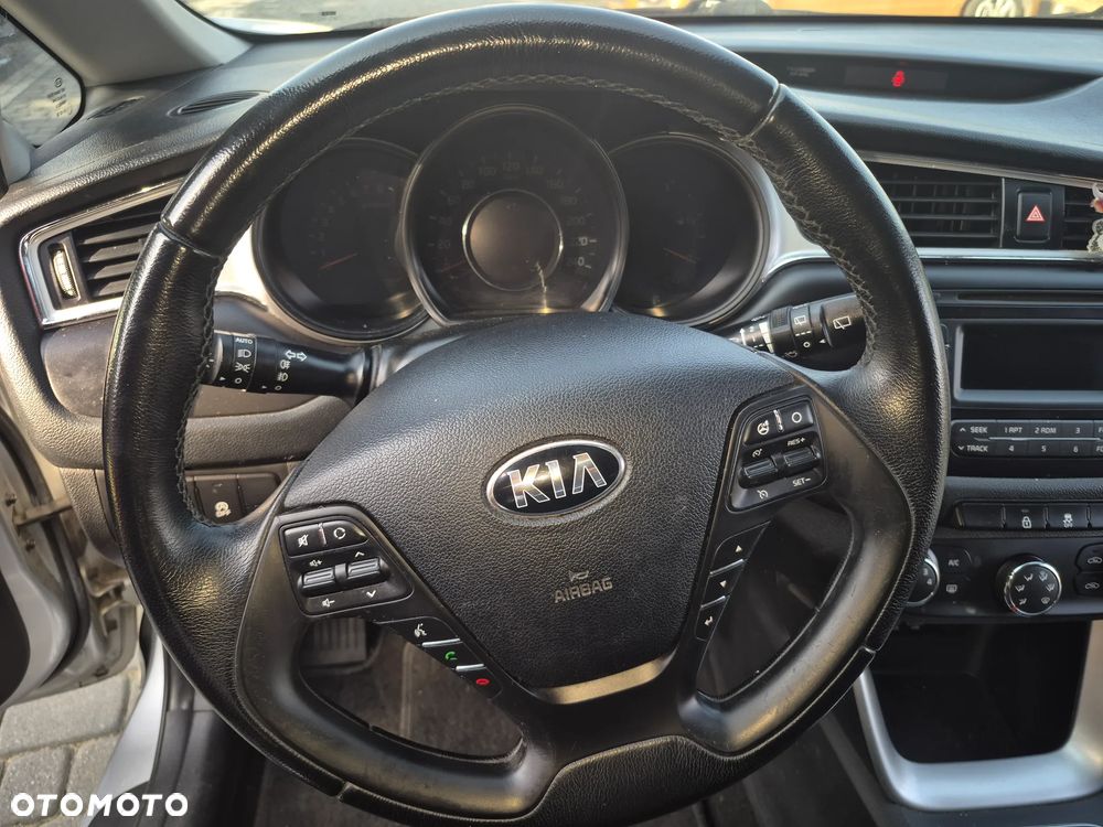 Kia Ceed 1.4 CVVT Dream Team Edition - 19