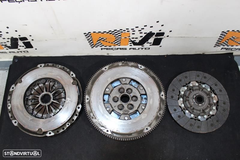 Kit Embraiagem Volkswagen Passat Variant (3C5)  03G141025f / 03L105266 - 2