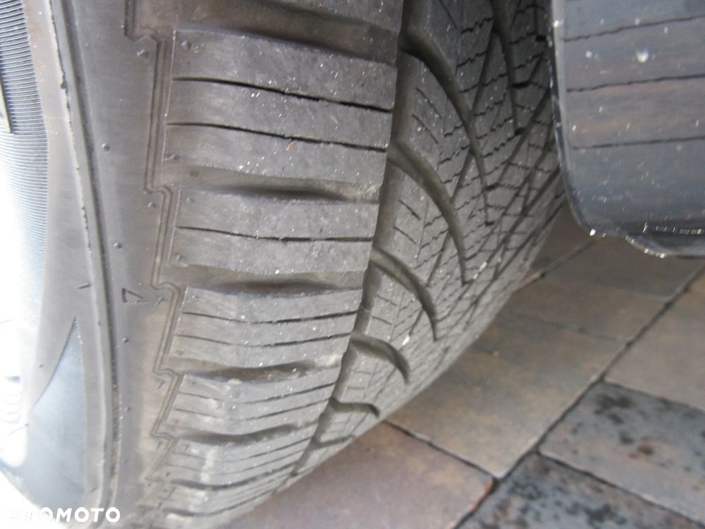 Kia Carens 1.7 CRDi Spirit - 33