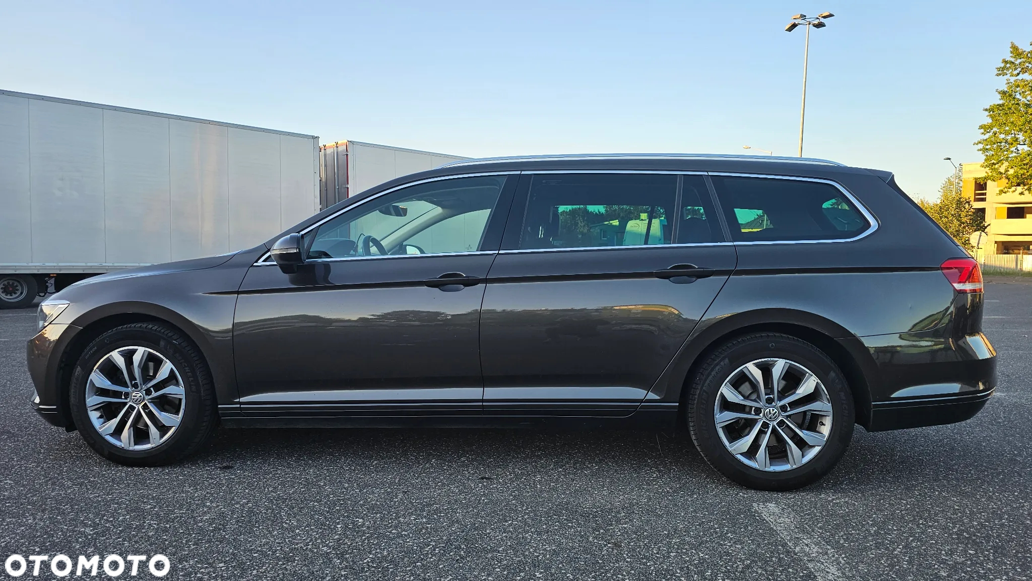 Volkswagen Passat 2.0 TDI BMT Comfortline DSG - 9
