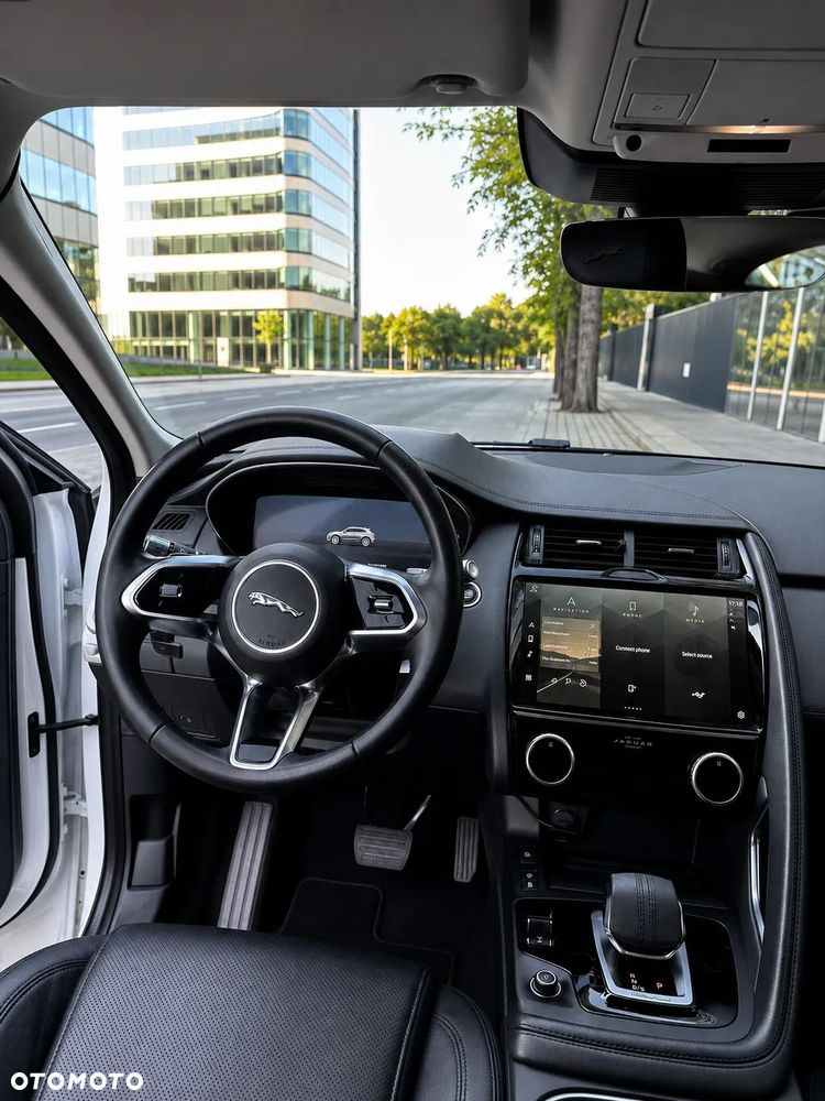 Jaguar E-Pace 1.5 P160 mHEV S - 12