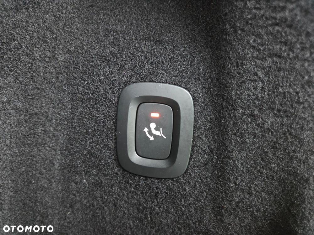 Volvo XC 60 D4 Momentum Pro - 38