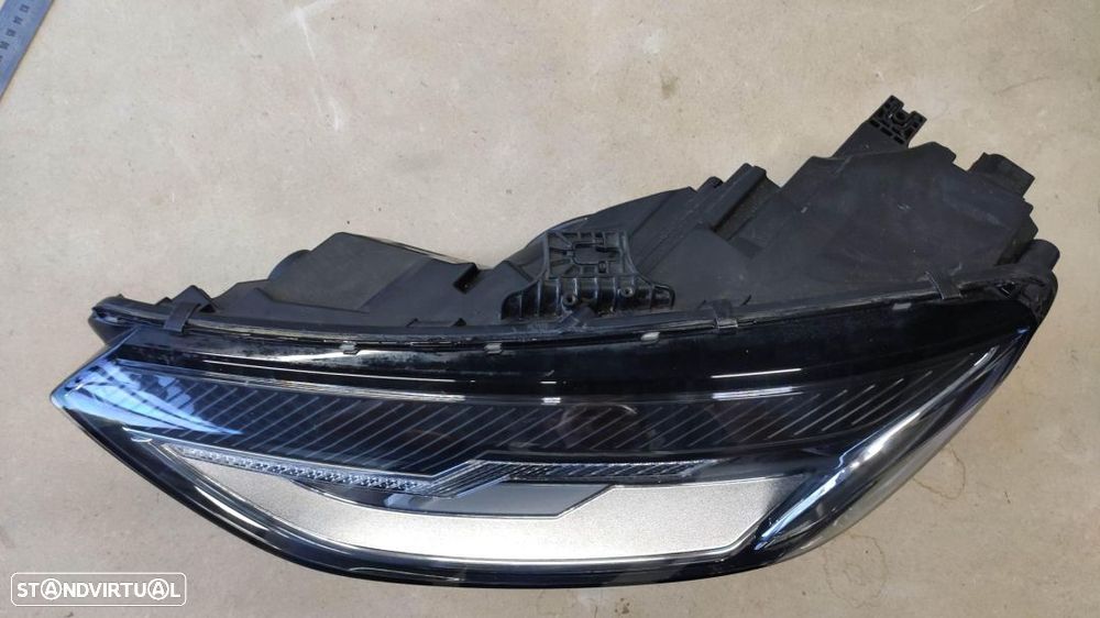 farol esquerdo Led Audi A4 B9 facelift - 5