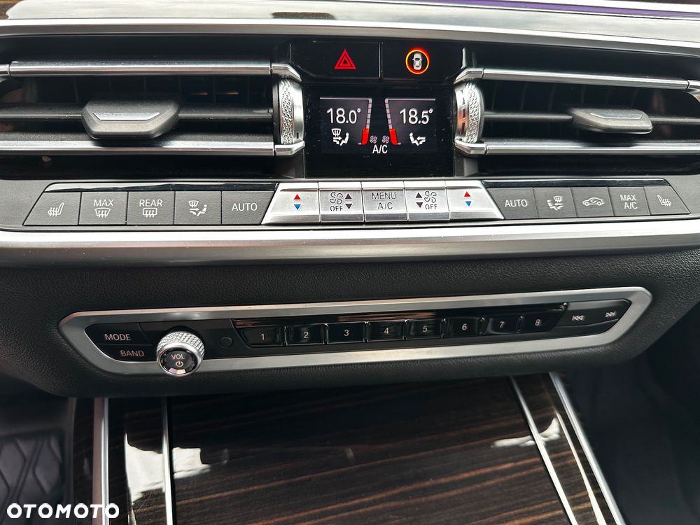 BMW X7 xDrive40i - 31