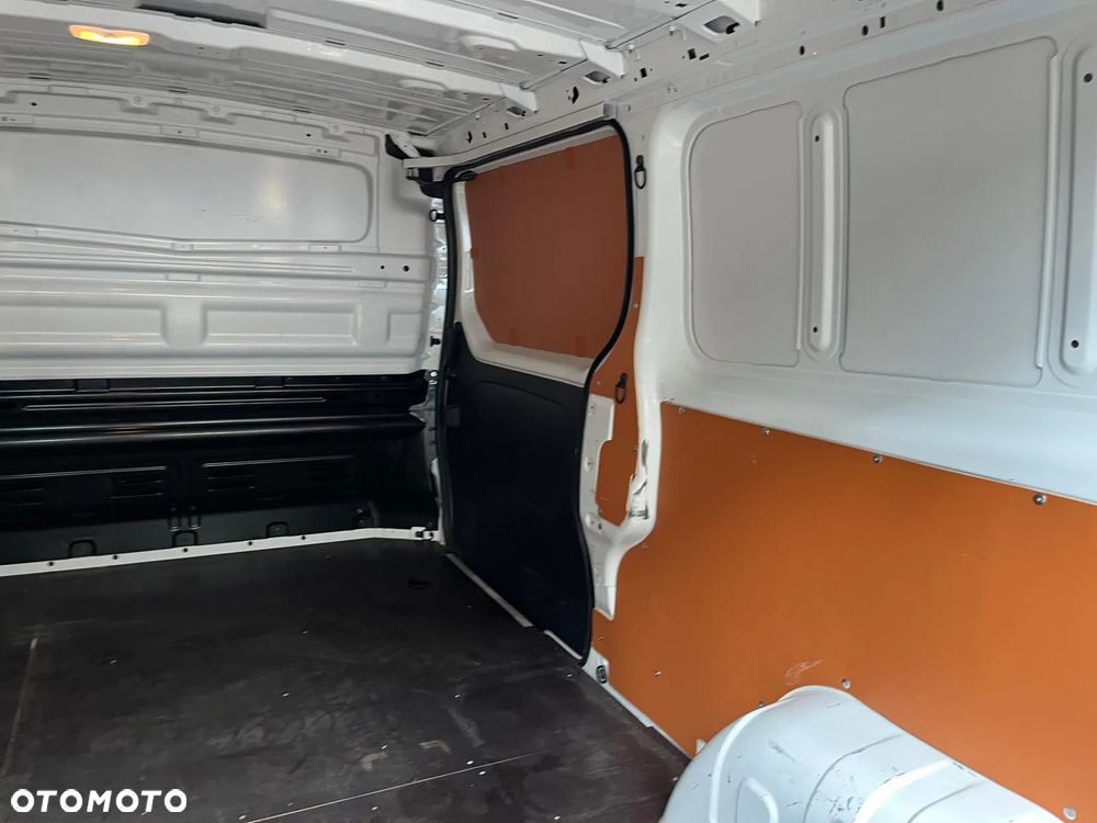 Renault Trafic - 21