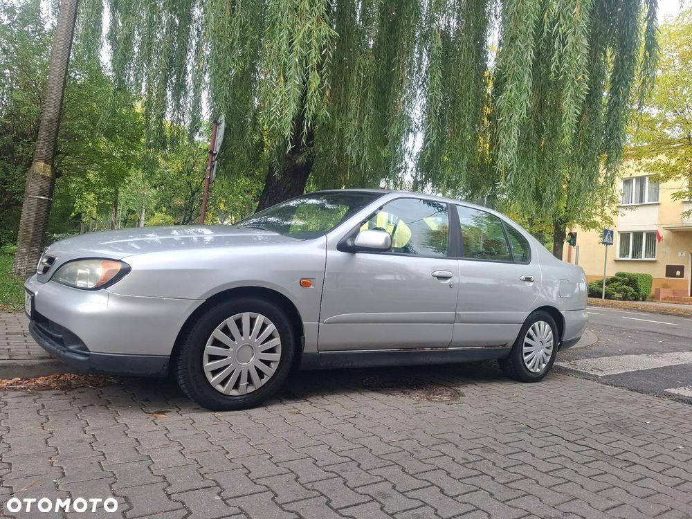 Nissan Primera 1999 photo 2