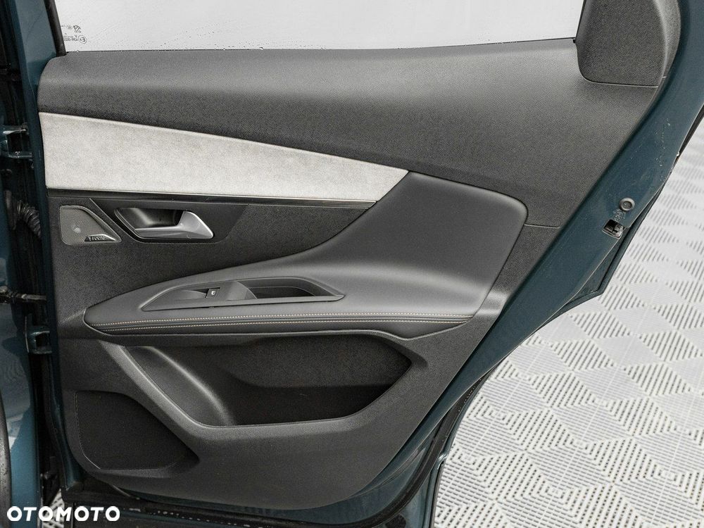 Peugeot 3008 1.6 PureTech GT S&S EAT8 - 26