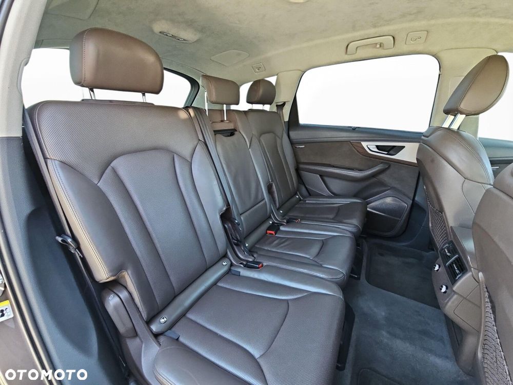 Audi Q7 - 30