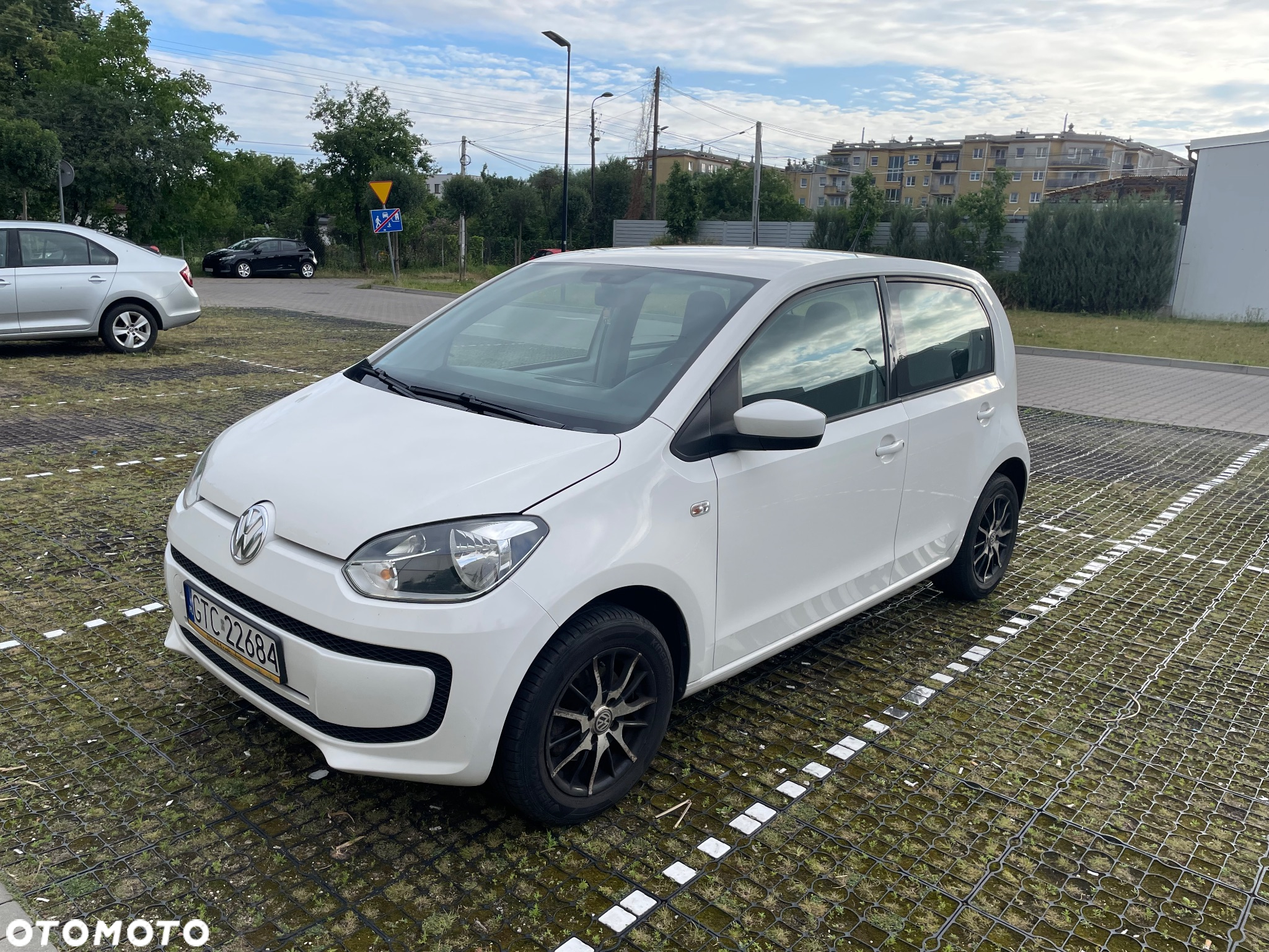 Volkswagen up! 1.0 beats - 10