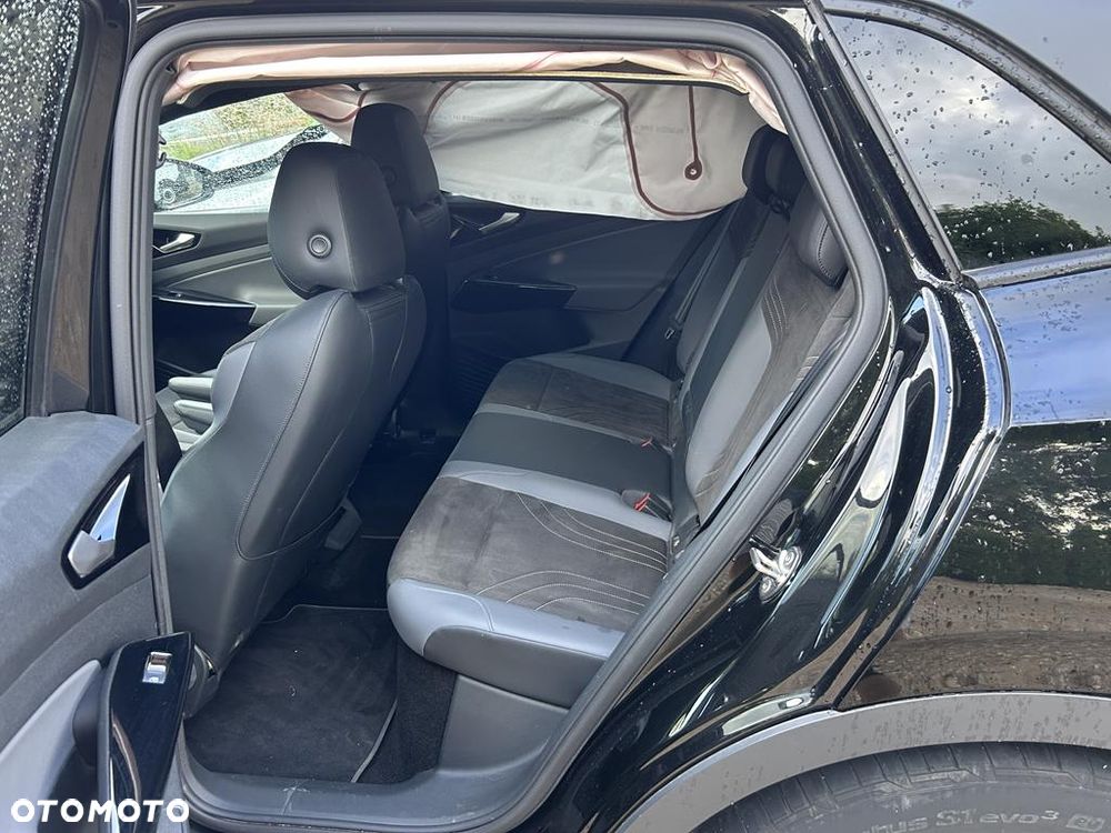 Volkswagen ID.4 Pro Black Edition - 9