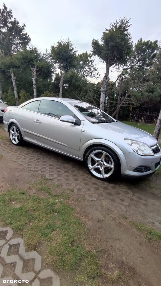 Opel Astra 1.9 CDTI Cosmo - 8