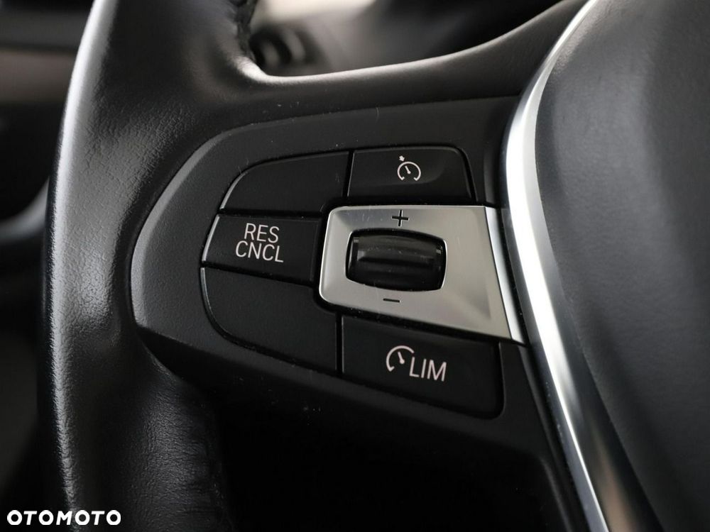 BMW X3 xDrive20d Advantage - 32