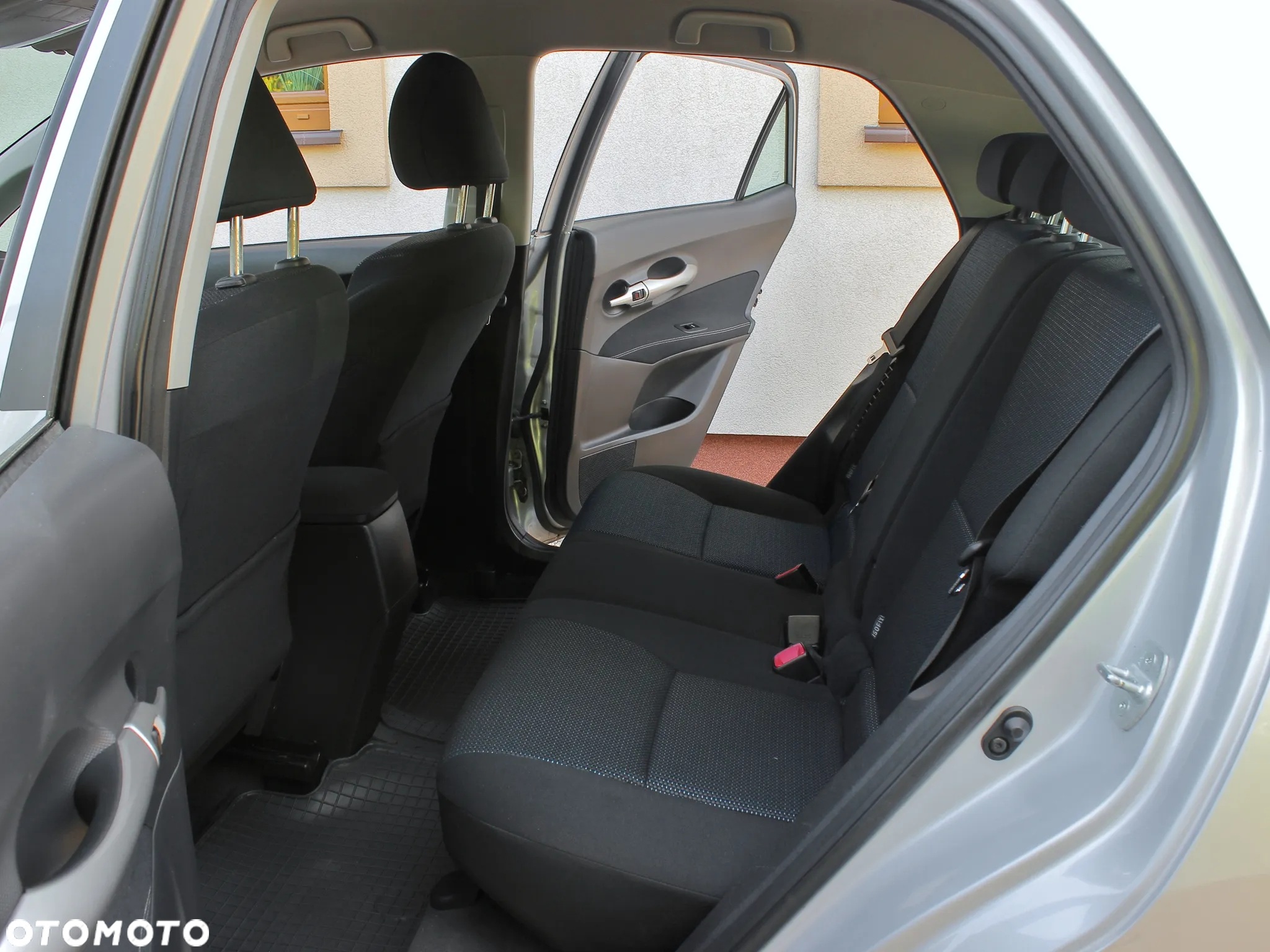 Toyota Auris 1.8 Hybrid Life - 8