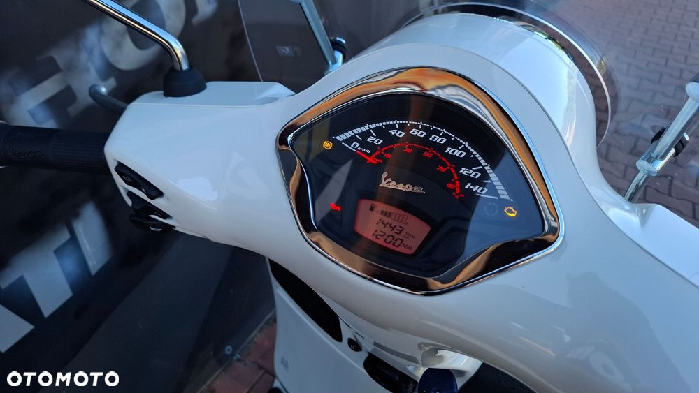 Piaggio Vespa - 15
