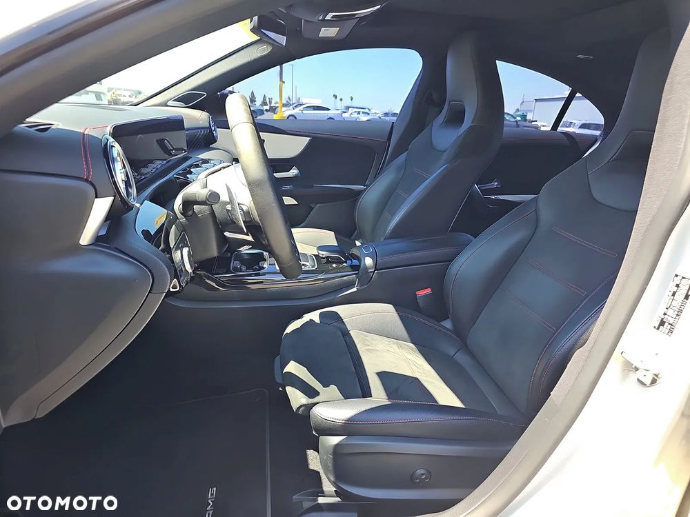 Mercedes-Benz CLA AMG 35 4-Matic 7G-DCT - 7