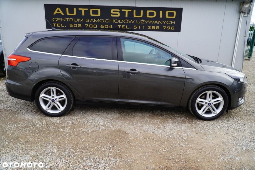 Ford Focus - 30