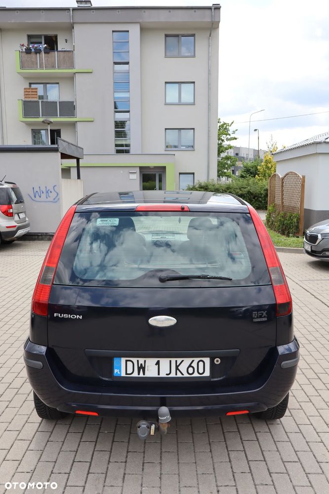 Ford Fusion 1.4 Ambiente - 13