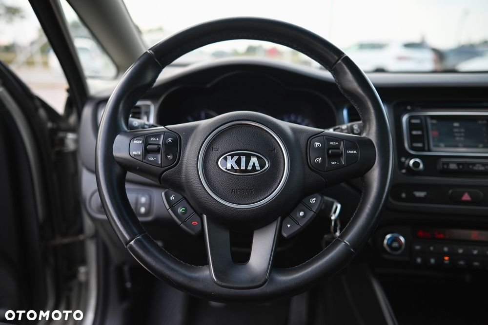 Kia Carens 1.7 CRDi S 7os - 12