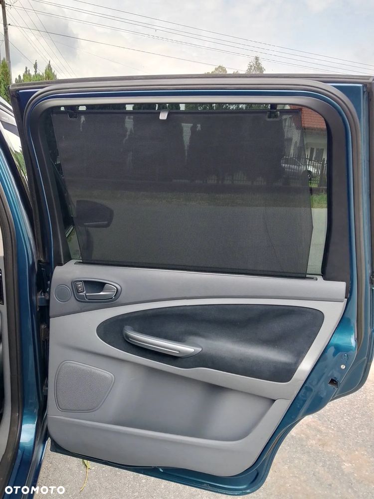 Ford Galaxy 2.0 TDCi Ghia - 17