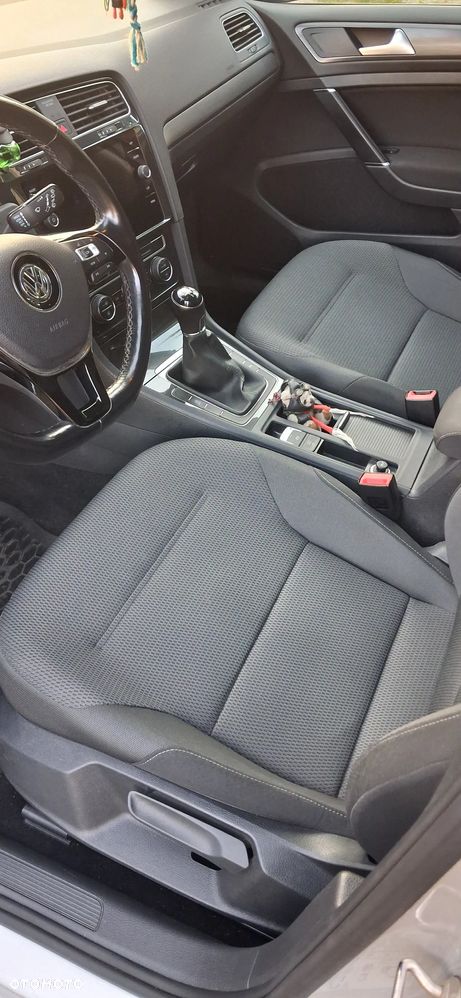 Volkswagen Golf 1.6 TDI BMT Comfortline - 9