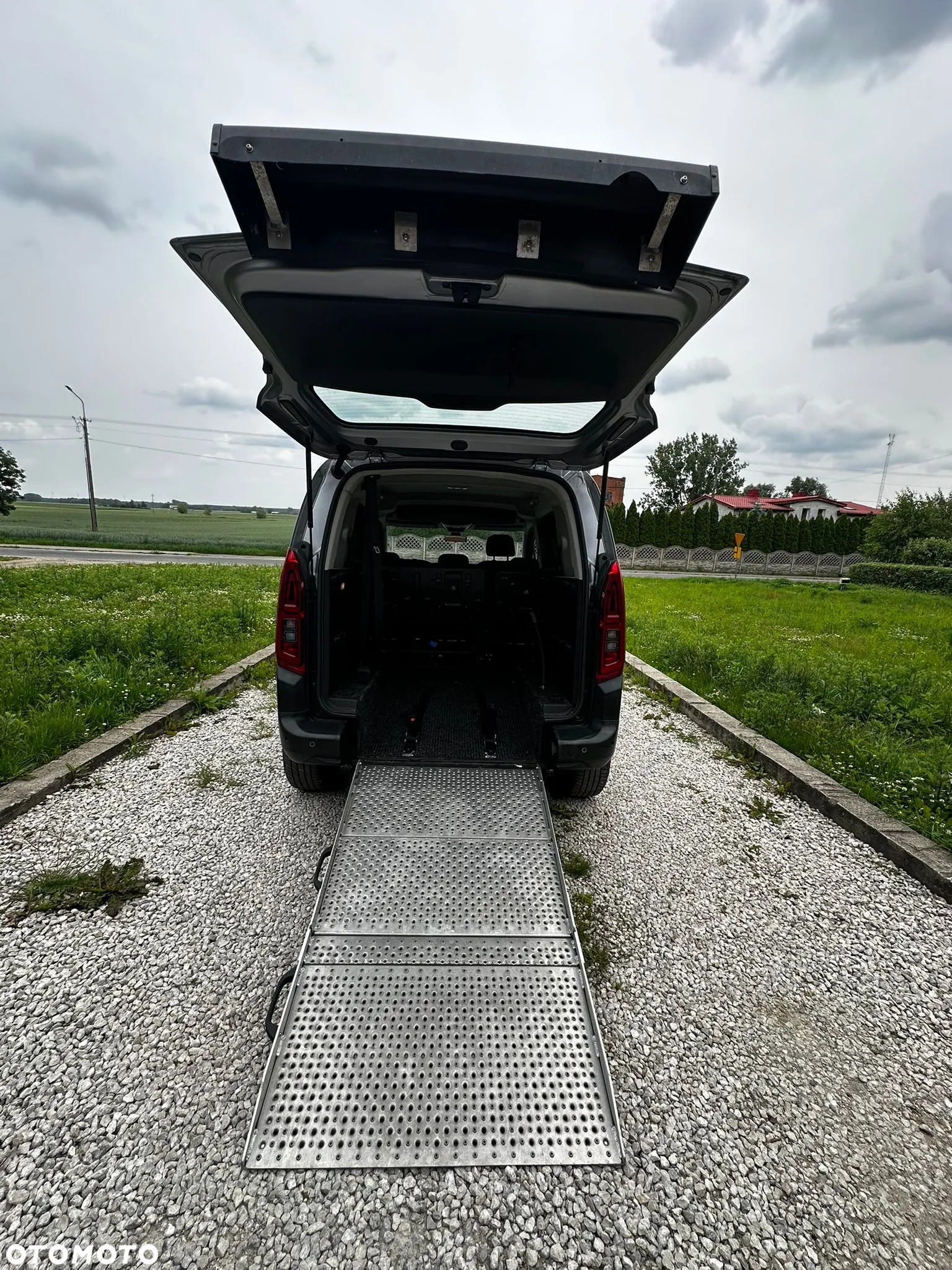 Citroën Berlingo BlueHDi 130 L2 EHZ EAT8 Doppelkabine - 10