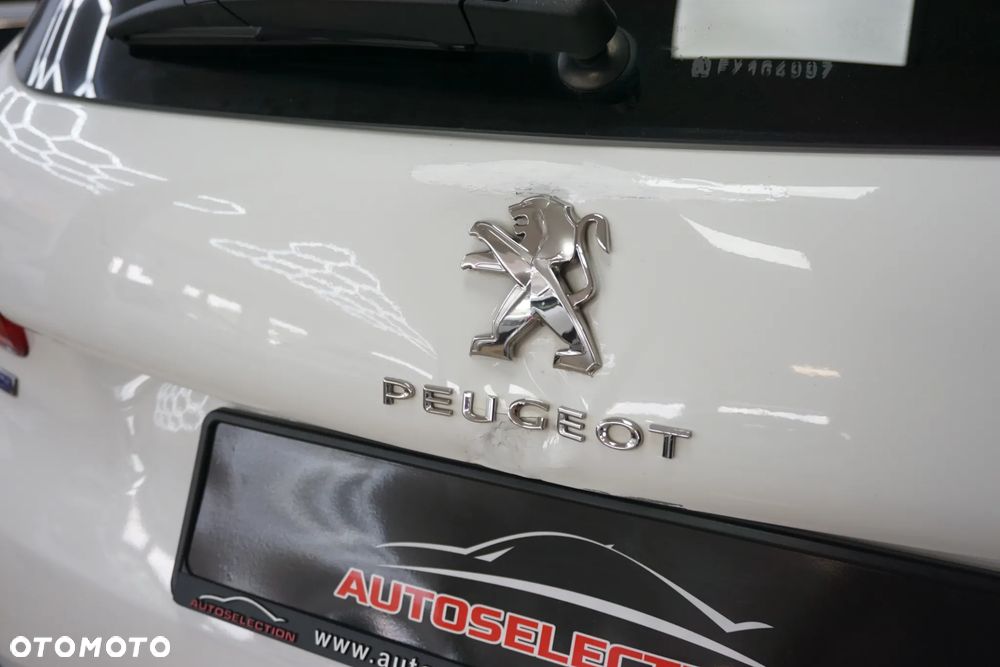 Peugeot 2008 BlueHDi 100 STOP & START Style - 19