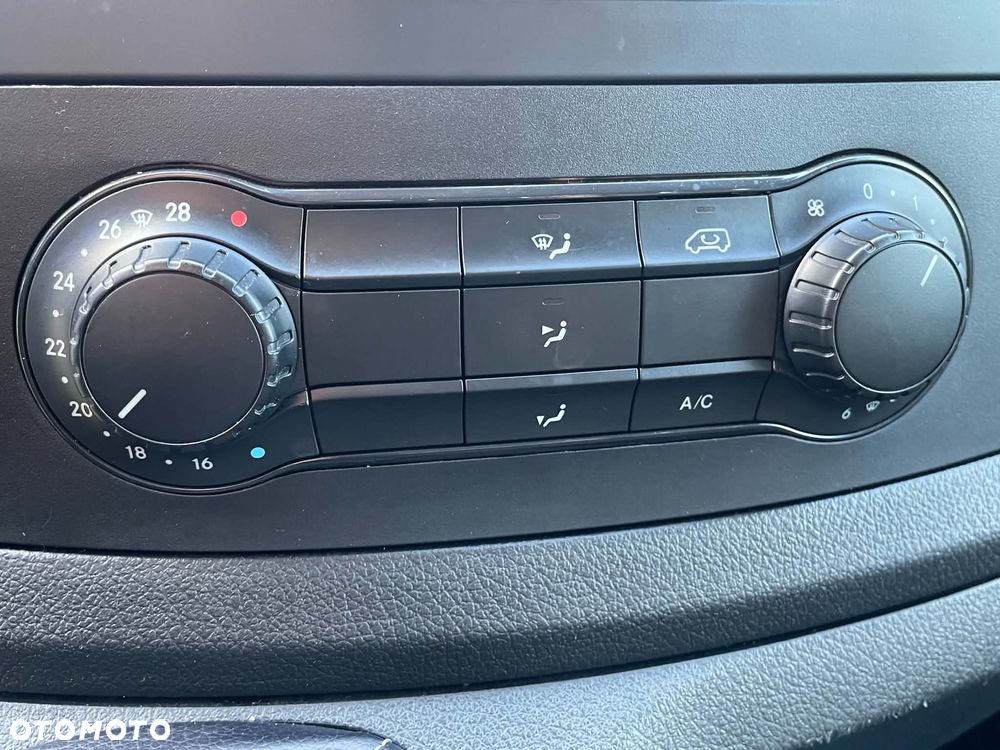 Mercedes-Benz Vito - 20