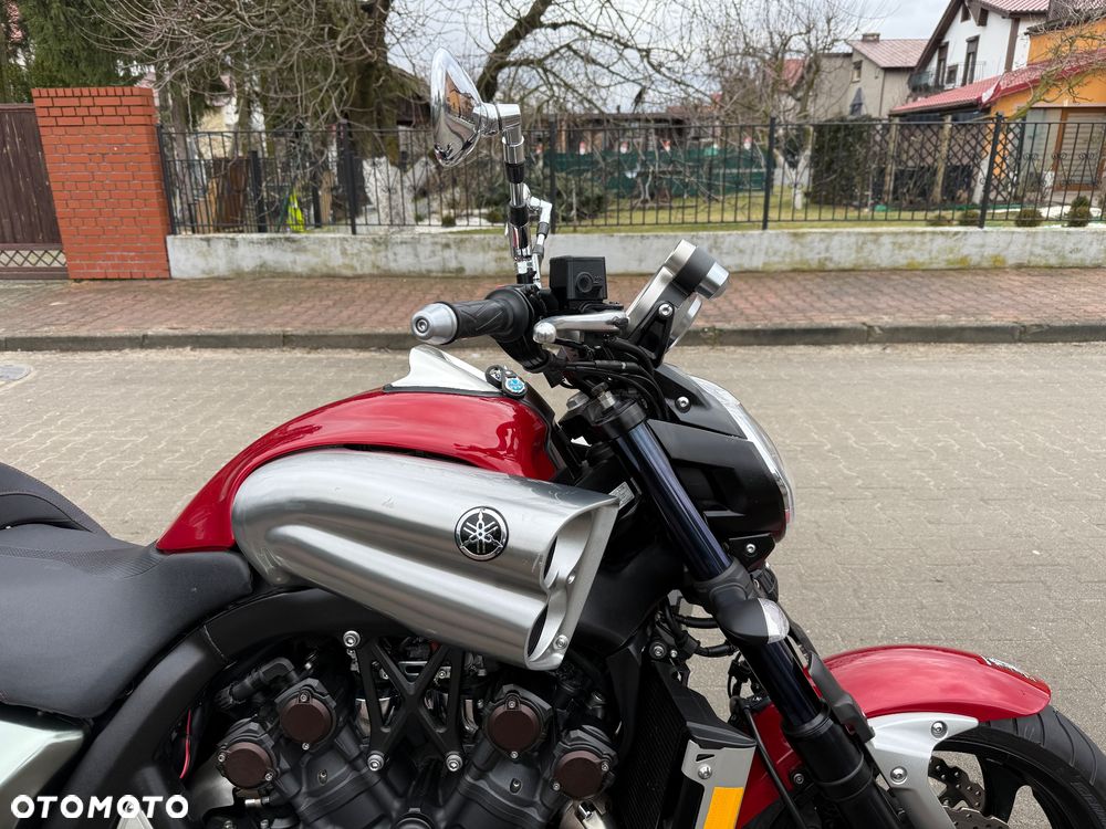 Yamaha V-MAX - 9