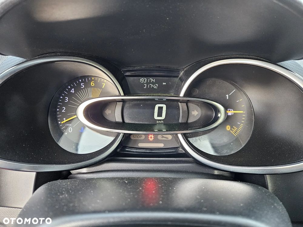 Renault Clio 1.2 16V 75 Business - 20