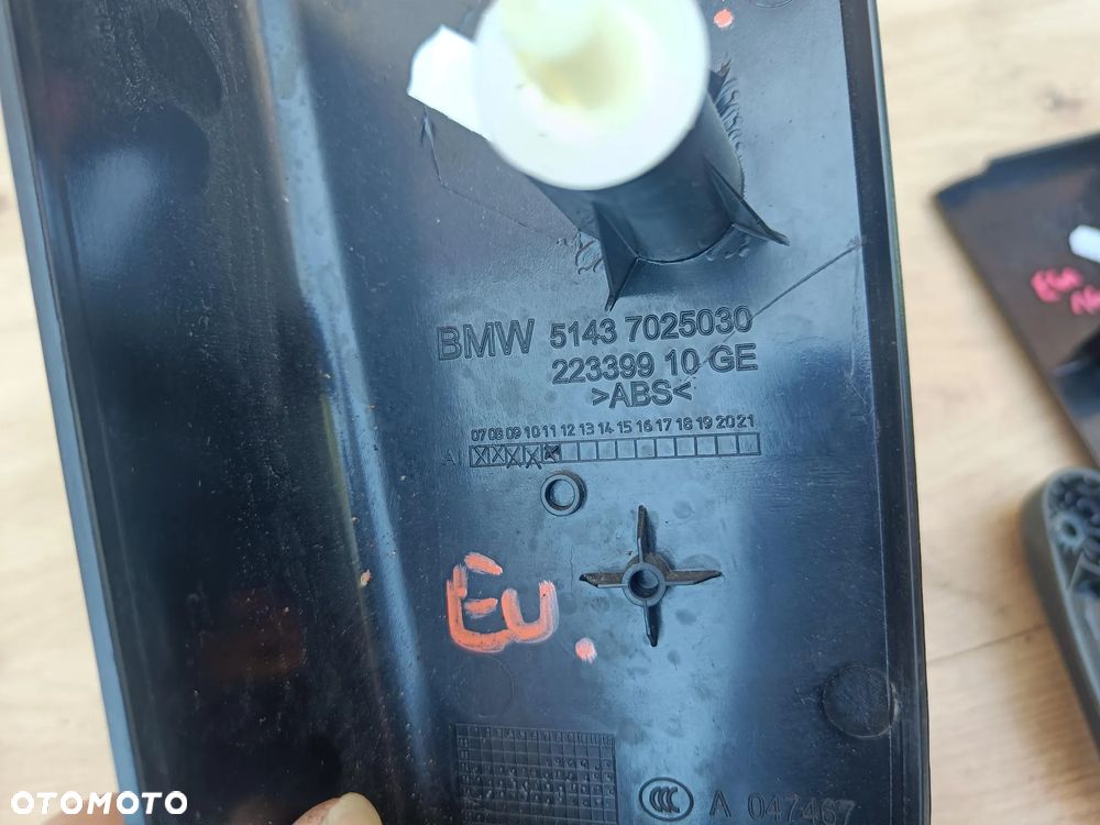 BMW E60 E61 MECHANIZM RĄCZKA OTWIERANIA MASKI OSŁONA LEWA PRAWA 7025029 7025030 - 8