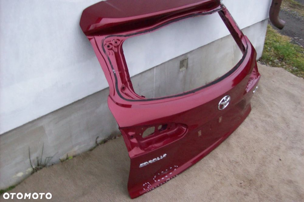 klapa tylna toyota corolla cross - 2
