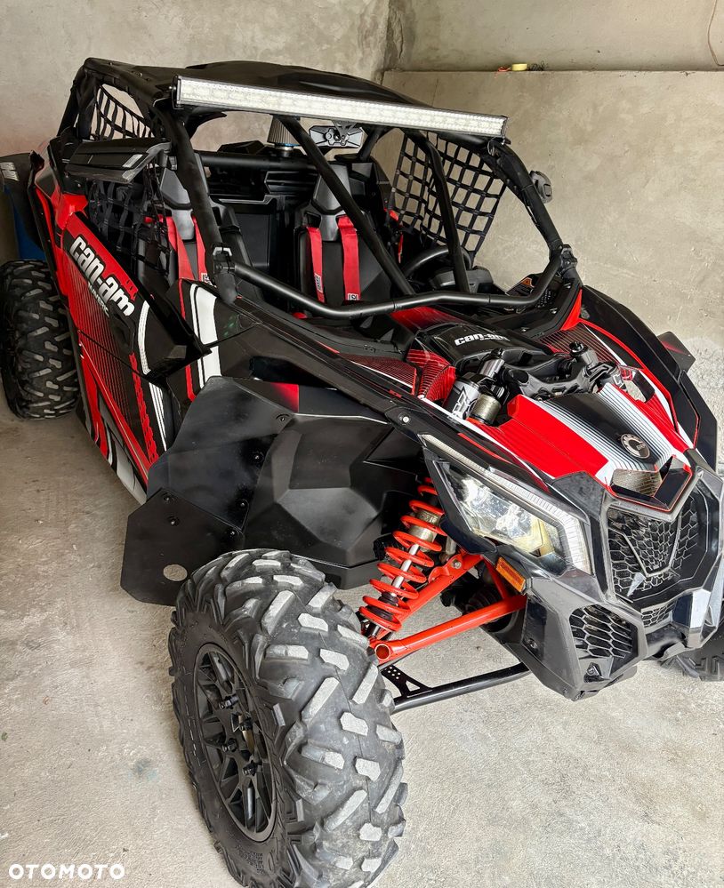 Can-Am Maverick - 2