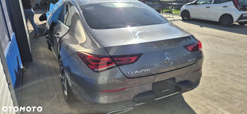 Mercedes-Benz CLA - 5