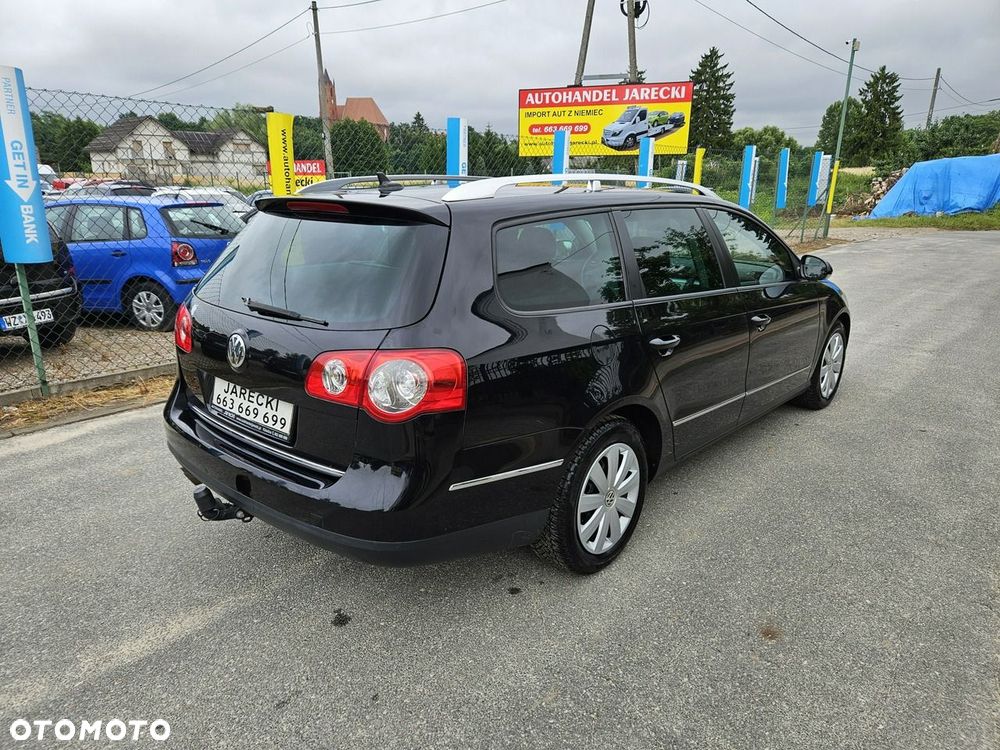 Volkswagen Passat - 4