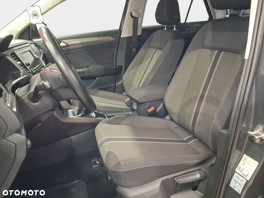 Volkswagen T-Roc - 13