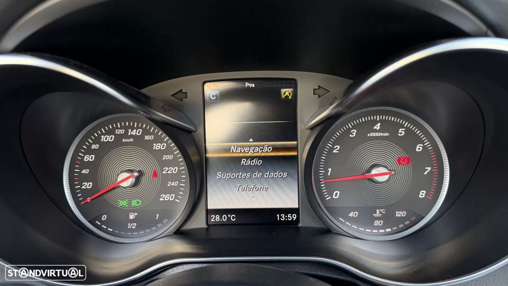 Mercedes-Benz C 180 Cabrio AMG Line - 35