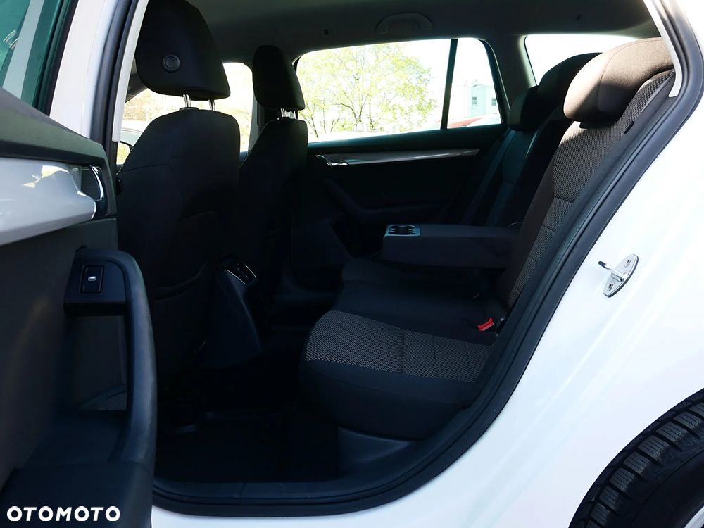 Skoda Octavia 1.6 TDI Green tec 4x4 Elegance - 6