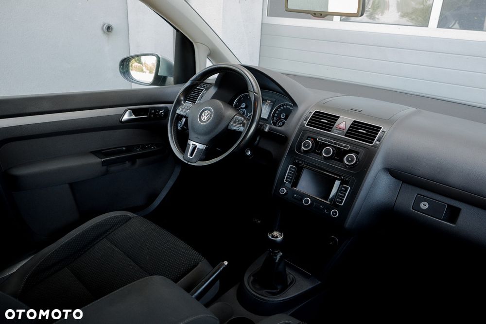 Volkswagen Touran 2.0 TDI Highline - 31