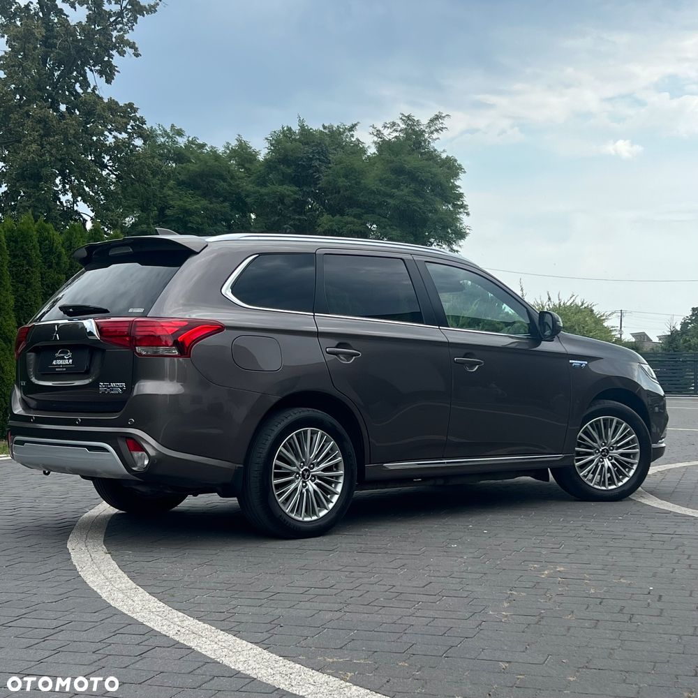 Mitsubishi Outlander 2.4 4WD Diamant - 11
