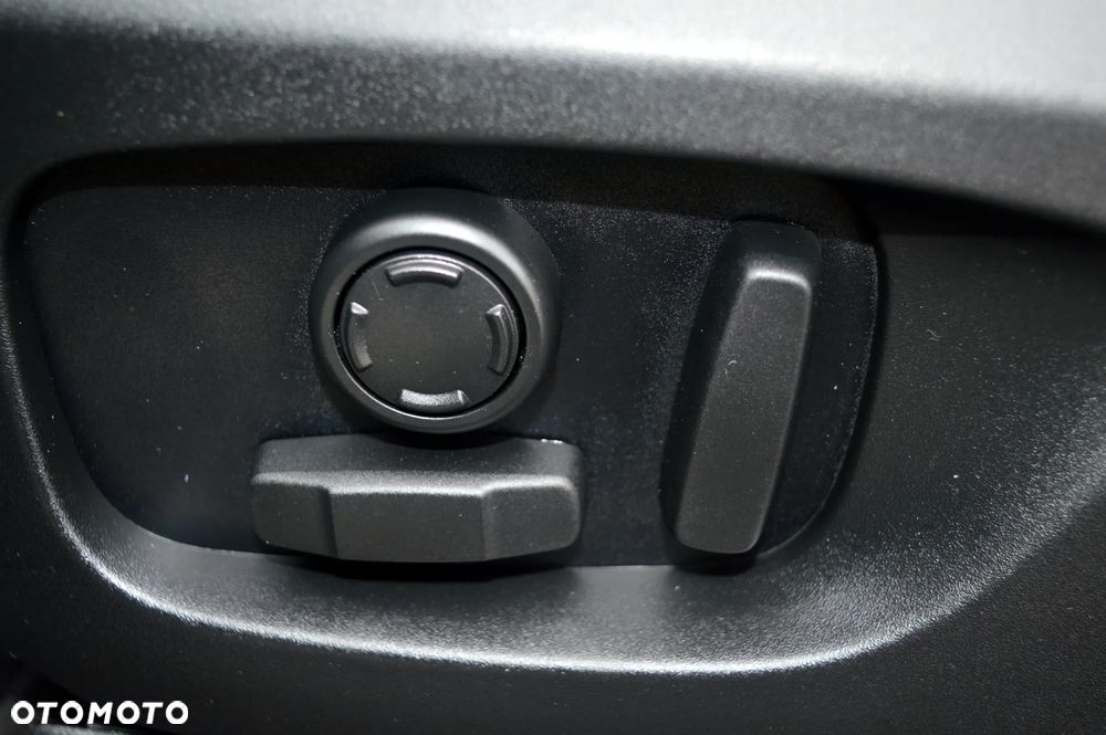 Land Rover Discovery Sport - 37