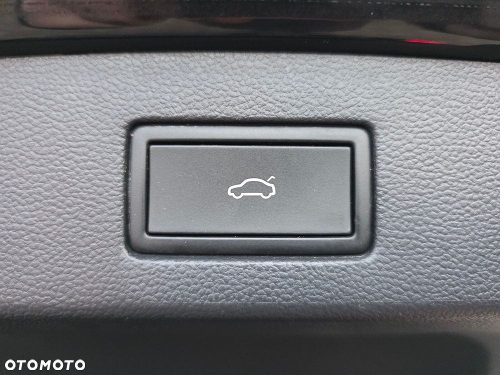 Volkswagen Arteon 2.0 TSI 4Motion R DSG - 38