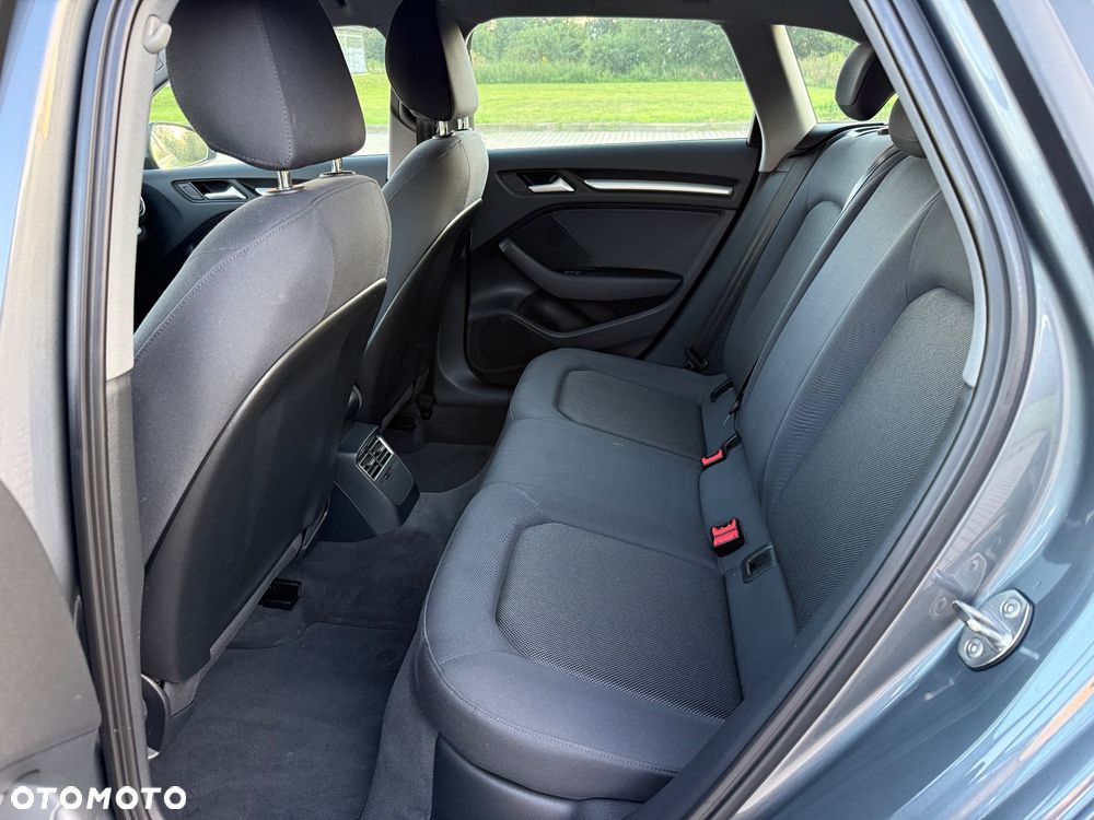 Audi A3 Sportback 30 TFSI - 10