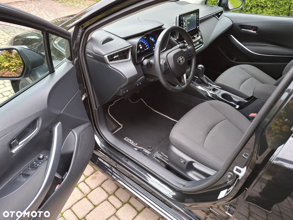 Toyota Corolla 1.8 Hybrid Comfort - 17