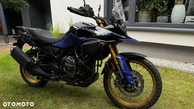 Suzuki V-STROM - 1