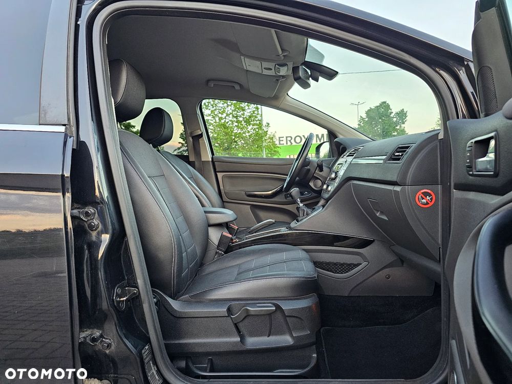 Ford Kuga 2.0 TDCi FWD Titanium - 17