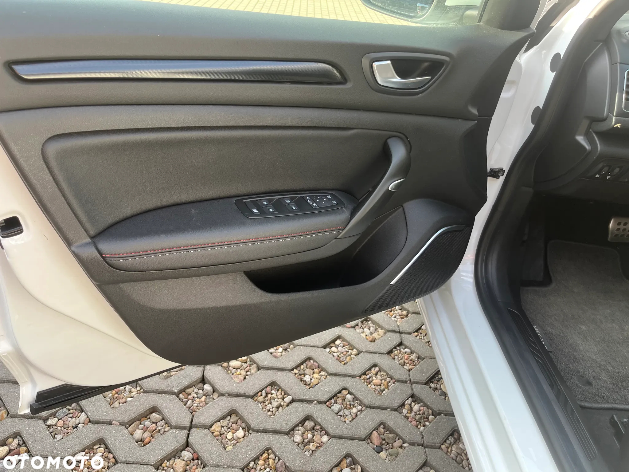 Renault Megane Grandtour E-TECH Plug-in 160 R.S LINE - 12