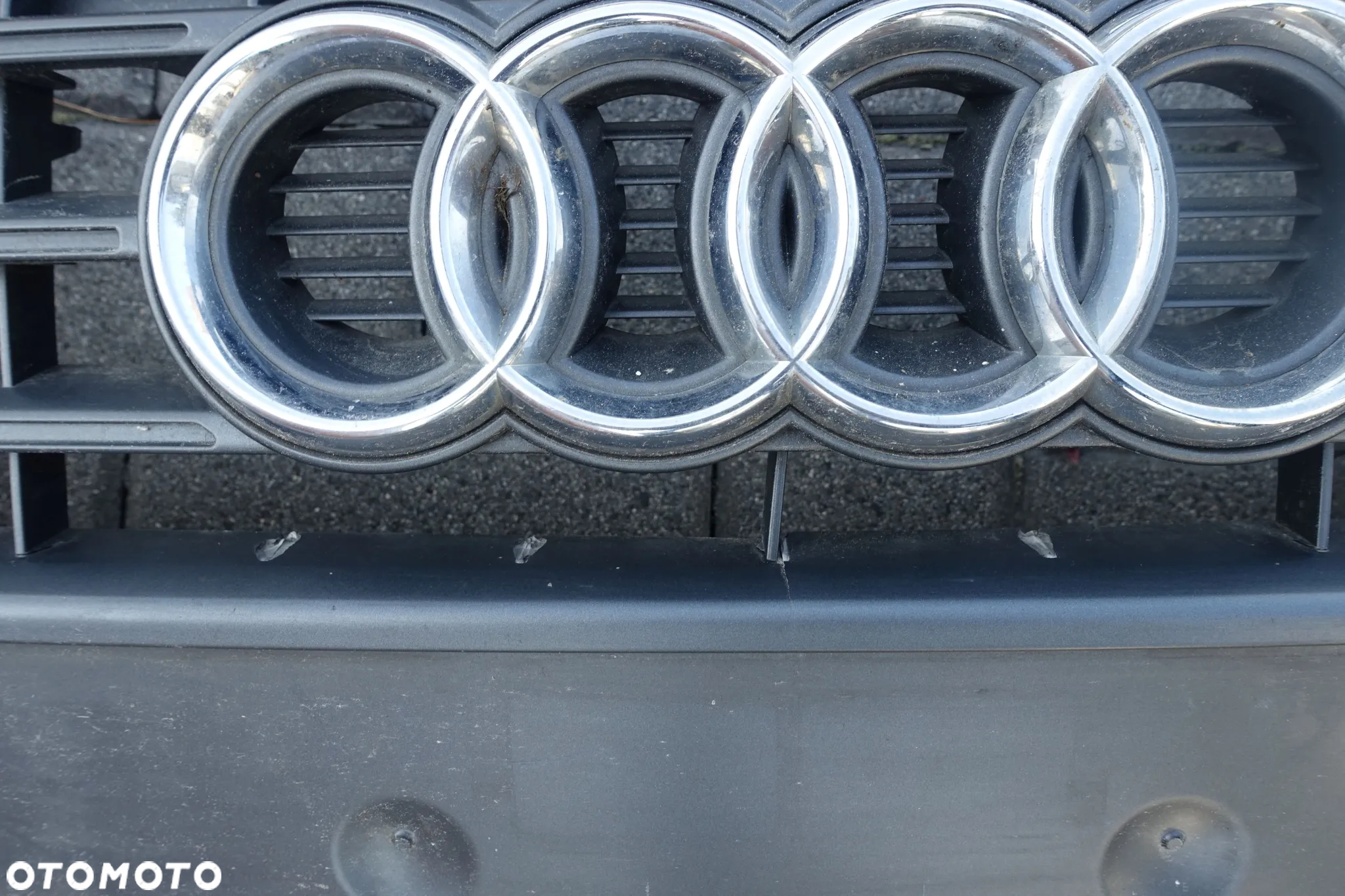 ATRAPA GRILL AUDI A4 B8 07-11r. - 2