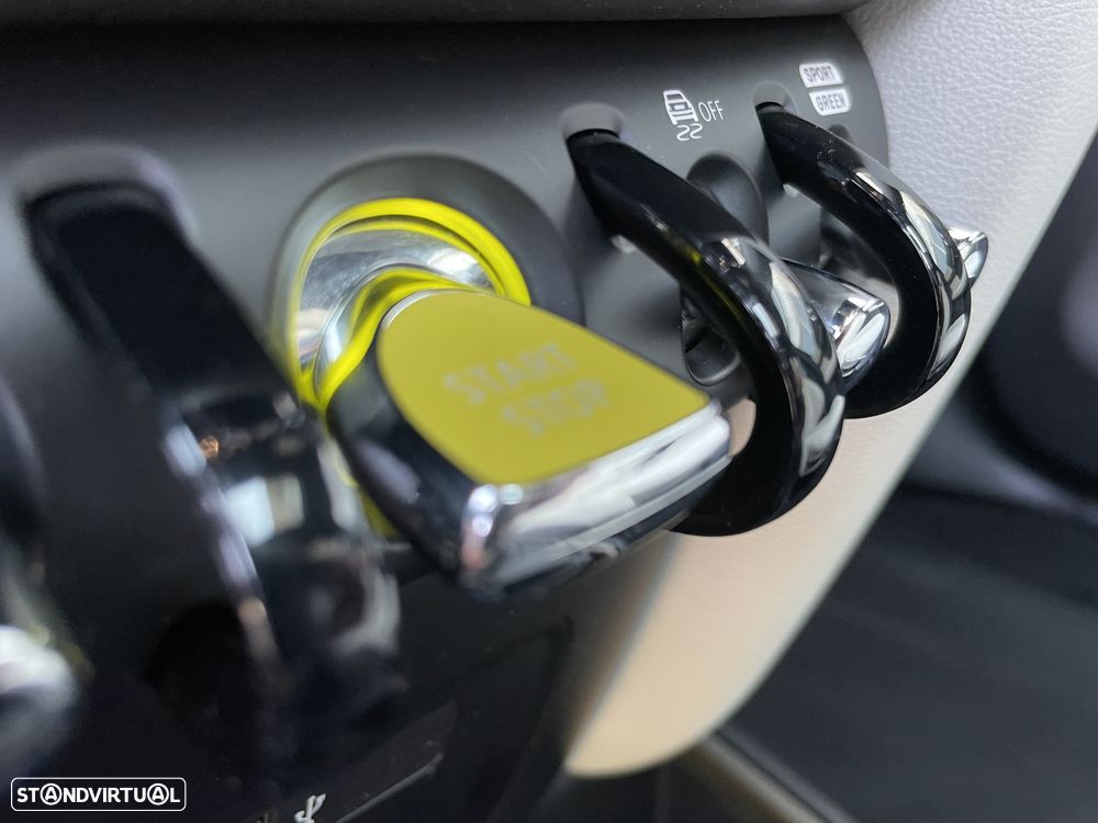 MINI Countryman Cooper SE ALL4 Auto - 31